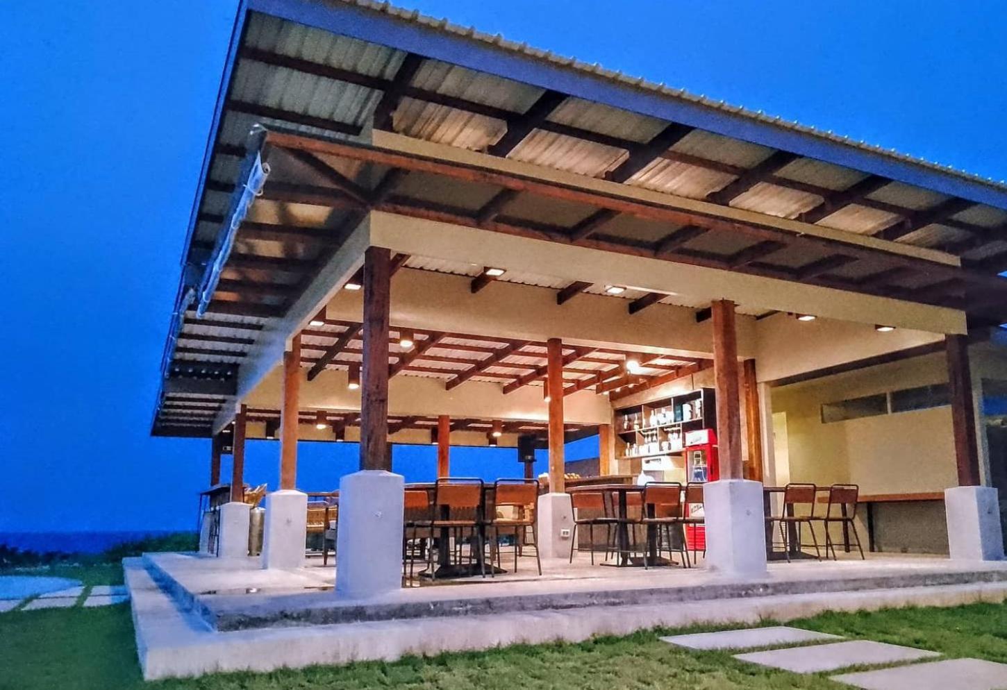 The Grey Inn Sarog Buitenkant foto